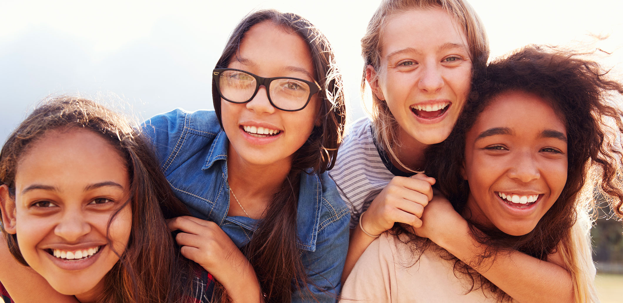 Gesundes Aufwachsen von Mädchen* und jungen Frauen*